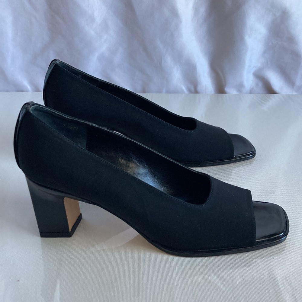 Van Eli Black Heels